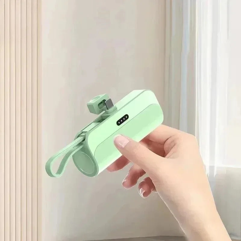 Power Bank Mini 10000mAh – Carregamento Rápido 22W com Cabo Integrado Type-C & Lightning
