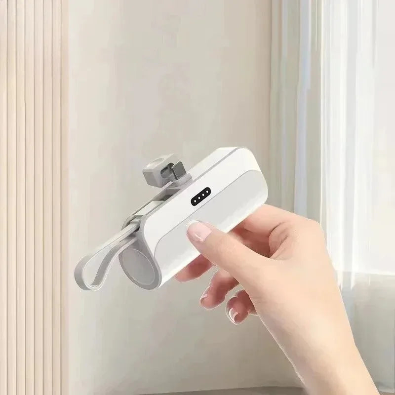 Power Bank Mini 10000mAh – Carregamento Rápido 22W com Cabo Integrado Type-C & Lightning