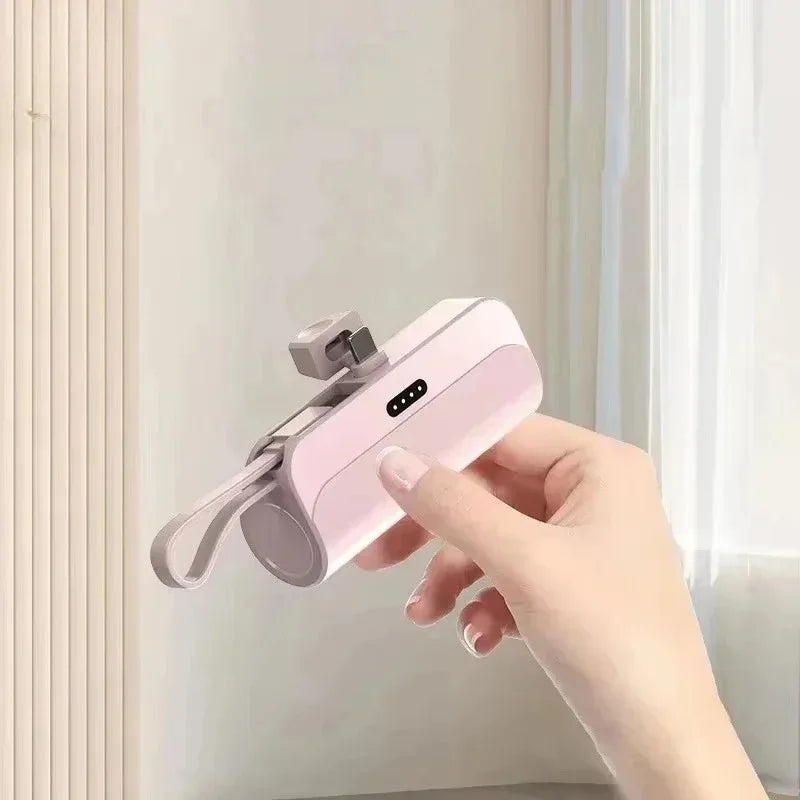 Power Bank Mini 10000mAh – Carregamento Rápido 22W com Cabo Integrado Type-C & Lightning